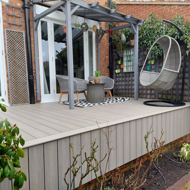 Marble Bullnose Edging | Frontier