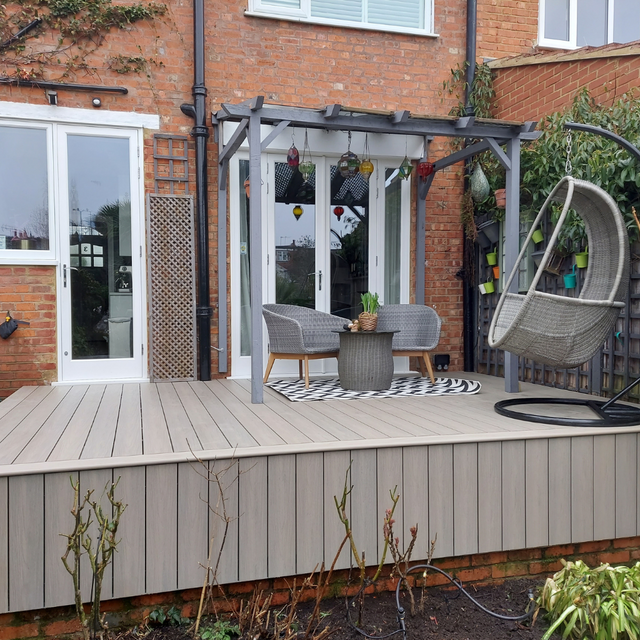 Marble Bullnose Edging | Frontier