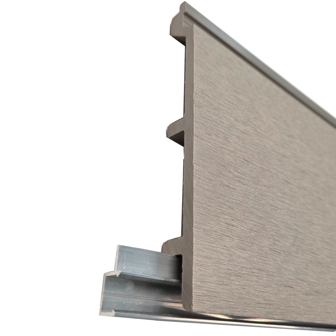 Oak Light Brown Corner Trim - Explorer 4m | EnviroBuild