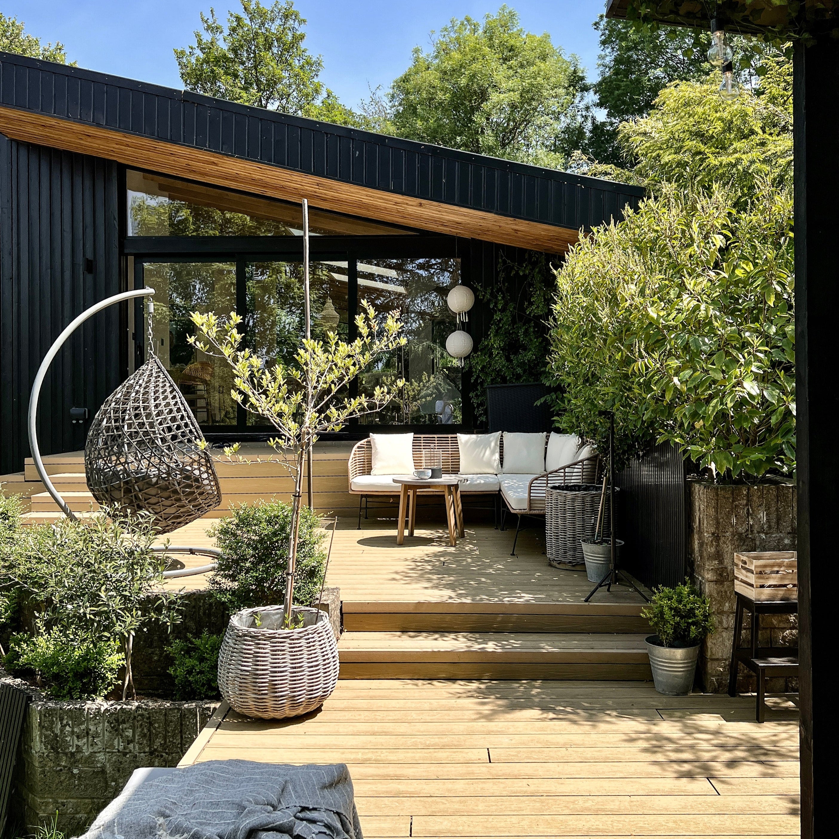 Oak Composite Decking - Hyperion Explorer | EnviroBuild