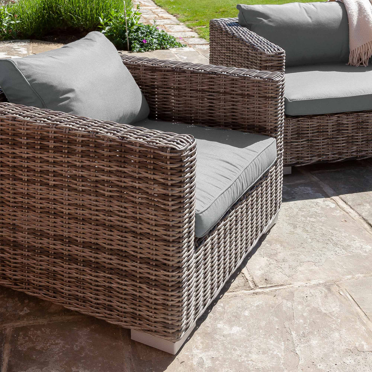 Livingstone Scuro Single Seat